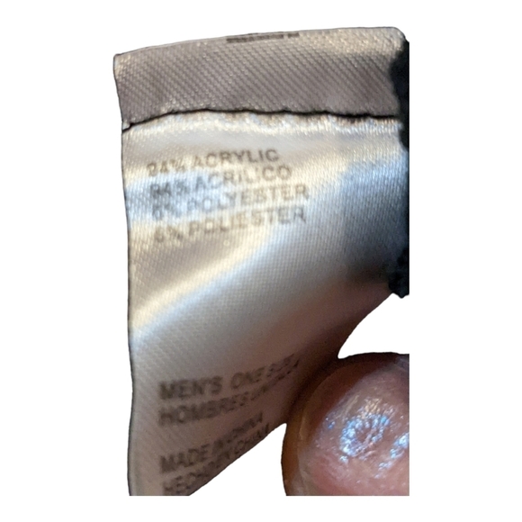 Winter Essentials camo beanie hats One Size NWT - Picture 2 of 5